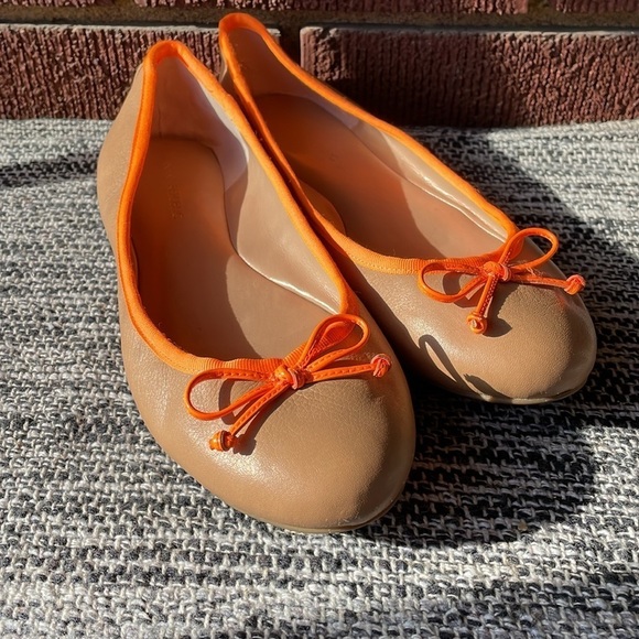 Banana Republic tan and orange leather upper flats size 9M - Picture 3 of 7
